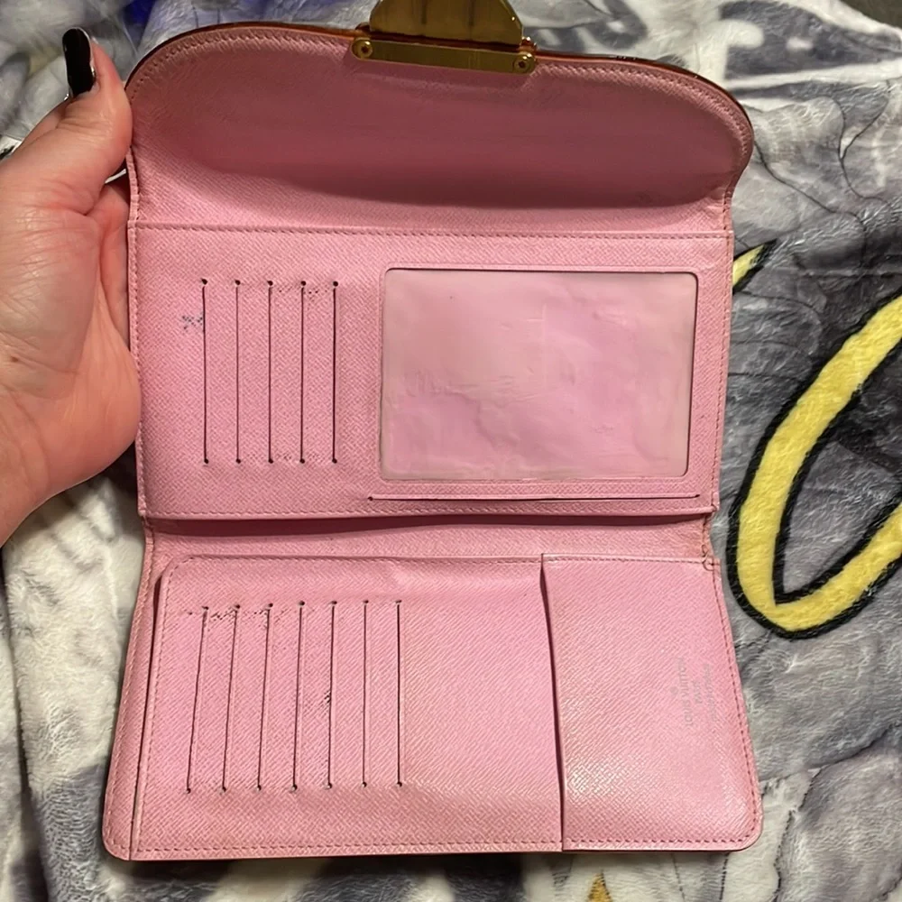 Louis Vuitton wallet - Picture 8 of 9